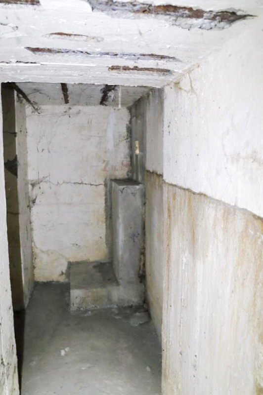 Ligne Maginot - GERSTHEIM 3 (TêTE DE PONT DE ) - (Blockhaus pour arme infanterie) - Même procédé pour l'entrée nord - Les Gardiens du Rhin