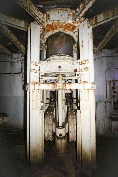 Ligne Maginot - HOCHWALD - (Ouvrage d'artillerie) - Bloc 14
Tourelle de 135 - GRUBER Franck