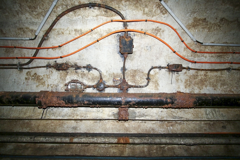 Ligne Maginot - HOCHWALD - (Ouvrage d'artillerie) - Avants Ouest
Installations électriques - détails - GRUBER Franck