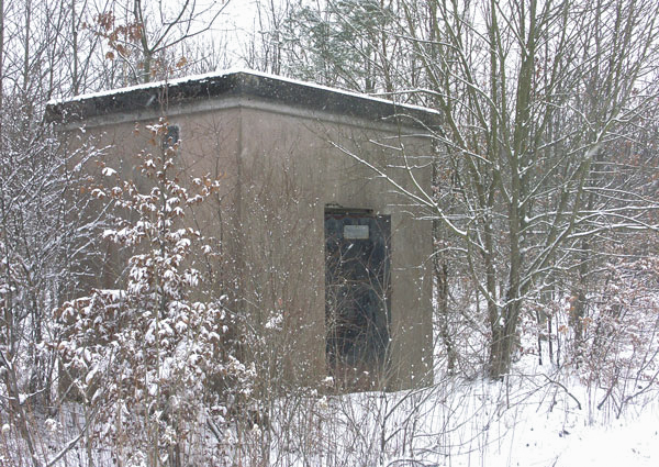 Ligne Maginot - ELEC - RéSEAU ALIMENTATION OUVRAGES DU SFH - (Infrastructures électriques) - HAGUENAU 1 - Poste de coupure
Vue générale du bâtiment - LAMBERT Pascal