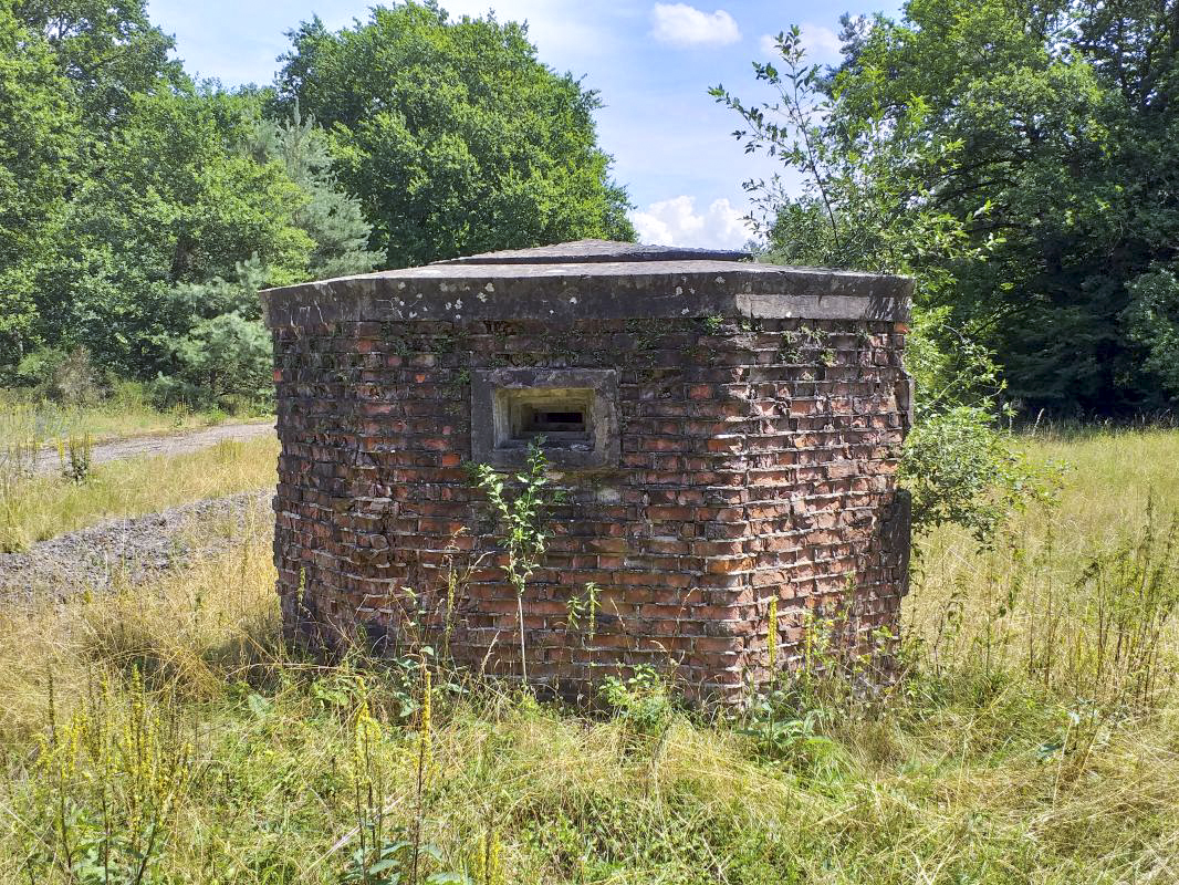 Ligne Maginot - NEUBOURG - (Depot du Génie) - Blockhaus de défense de l'entrée de la voie ferrée de service - Gregory Fuchs