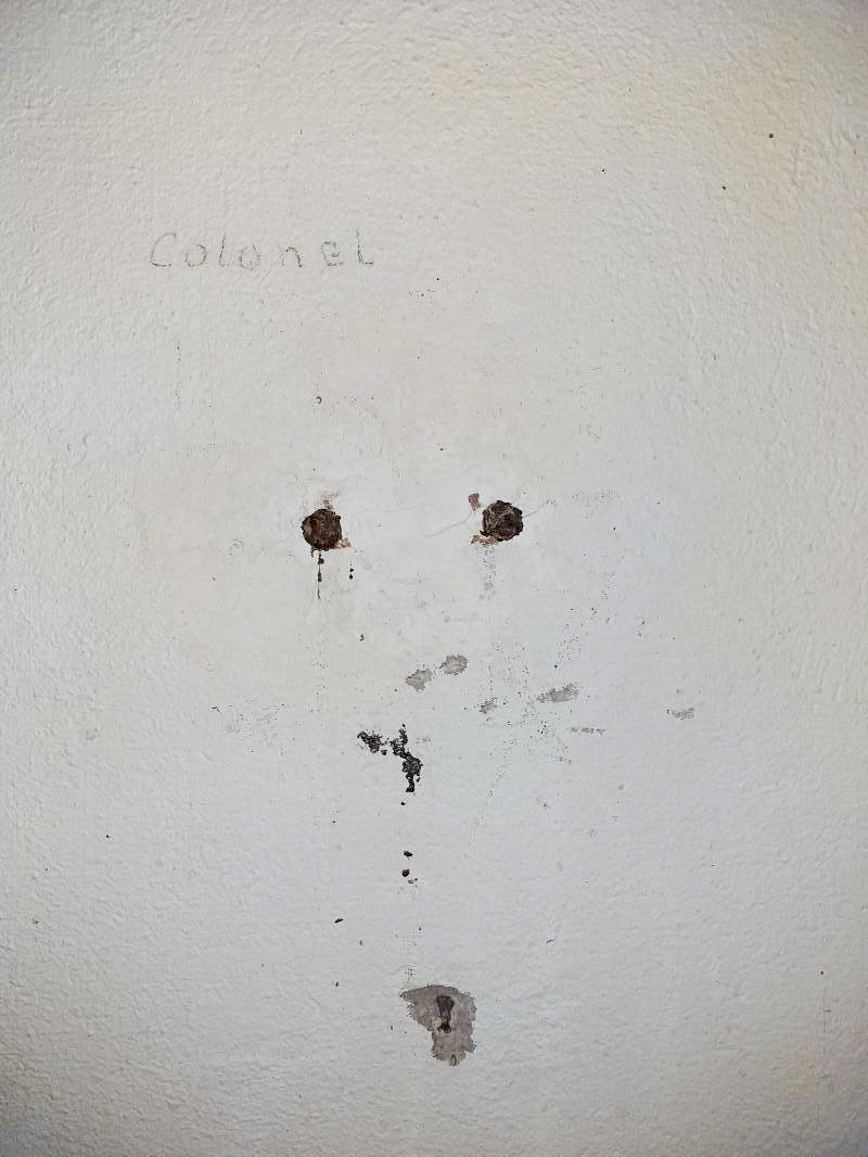 Ligne Maginot - REIMERSWILLER - (PC) - Support d'une prise téléphonique avec l'inscription 'colonel'  - Gregory Fuchs