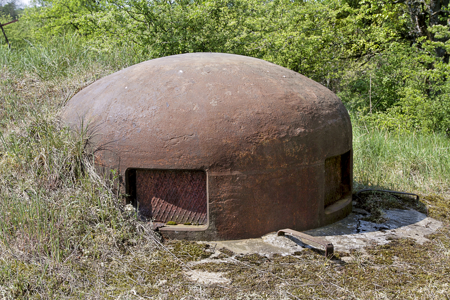 Ligne Maginot - PETERSBERG OUEST - C39 - (Casemate d'infanterie - Simple) - Vue rapprochée de l'une des deux cloches GFM - Michel Teiten