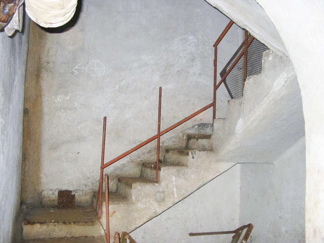 Ligne Maginot - LAUDREFANG - A37 - (Ouvrage d'infanterie) - Bloc 3
Escalier vers l'étage intermédiaire - Raph