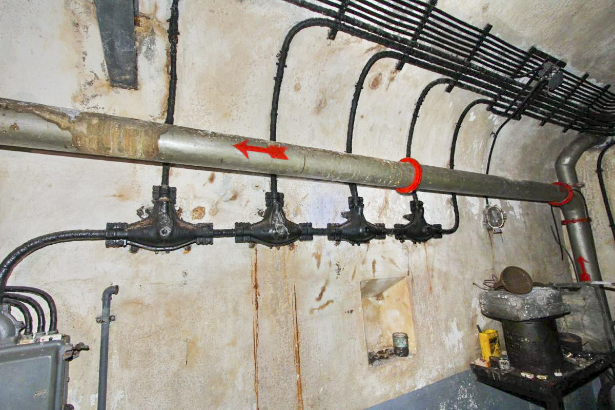 Ligne Maginot - GRASERSLOCH - (Abri) - L'usine électrique
Départs de la distribution électrique - GRAMI