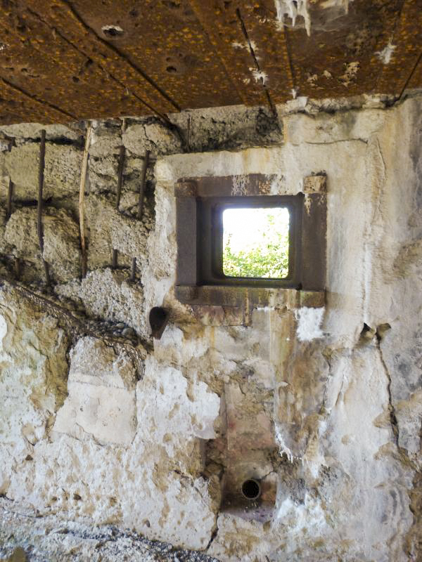 Ligne Maginot - INGOLSHEIM Est ( Casemate d'infanterie ) -  - JMBrams