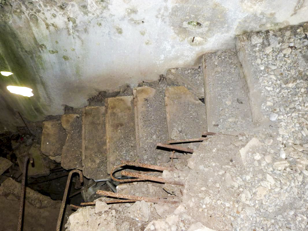 Ligne Maginot - INGOLSHEIM Est ( Casemate d'infanterie ) -  - JMBrams