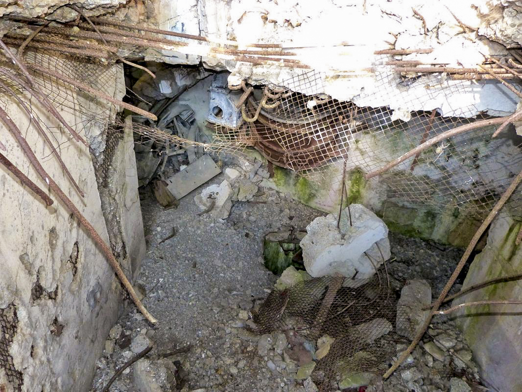 Ligne Maginot - INGOLSHEIM Est ( Casemate d'infanterie ) -  - JMBrams