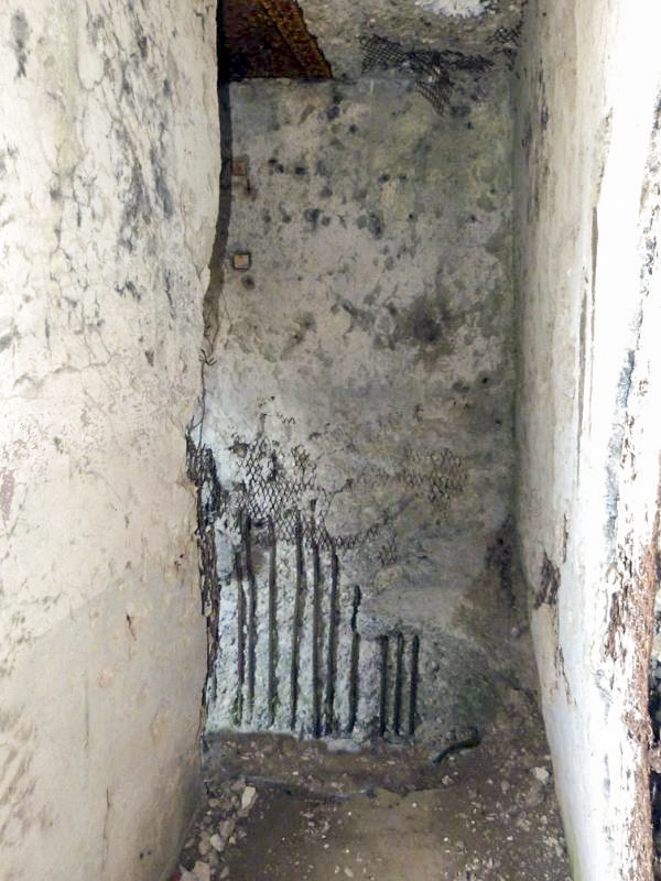 Ligne Maginot - INGOLSHEIM Ouest ( Casemate d'infanterie ) -  - JMBrams