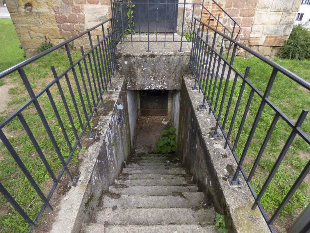 Ligne Maginot - WISSEMBOURG NORD EST - (Poste GRM - Maison Forte) - L'accès au sous-sol - LATIMIER Seb