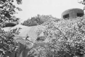 Ligne Maginot - MONTE GROSSO (MG) - E02 - (Ouvrage d'artillerie) - Le bloc 8 
La cloche GFM a été reconstruite en béton