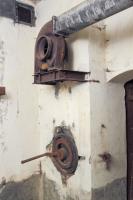 Ligne Maginot - UHRICH - HOCHE (1° BON 237° RI) - (PC de Sous-Quartier) - Ventilateur à bras installé vers 1904 lors des renforcements. Dans les années 1930 ce modèle a été largement réemployé dans le SFBR et les Alpes