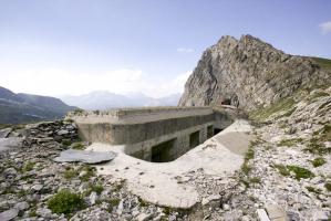 Ligne Maginot - PAS DU ROC - (Ouvrage d'artillerie) - Bloc 4
Mortiers de 50 flanquant le Col du Fréjus.