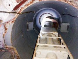 Ligne Maginot - ROQUEBRUNE - CORNILLAT - (Ouvrage d'artillerie) - Bloc 3
Le haut de la cloche LG. On voit les sièges rabattants pour les servants