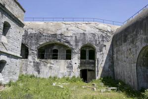 Ligne Maginot - SAPEY (30° DBAF ET 164° RAP) - (PC de Sous-Secteur) - Le casernement à l'épreuve de la bombe, avec son carapace béton rajoutée