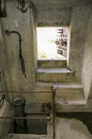 Ligne Maginot - VALLEE ETROITE - (Ouvrage d'infanterie) - Le bloc 2
La puits d'accès du bloc et la sortie de secours dotée d'une porte blindée de taille réduite