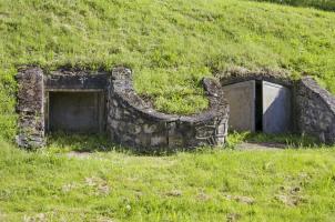 Ligne Maginot - IMMERHOF - A10 - (Ouvrage d'infanterie) - Bloc d'entrée
Niches à mines dans le talus