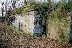 Ligne Maginot - OUVRAGE NEY-RAPP - (Position d'artillerie préparée) - Caserne
Vue sur l'aile droite dont l'extrémité a été épargnée par les destructions françaises
