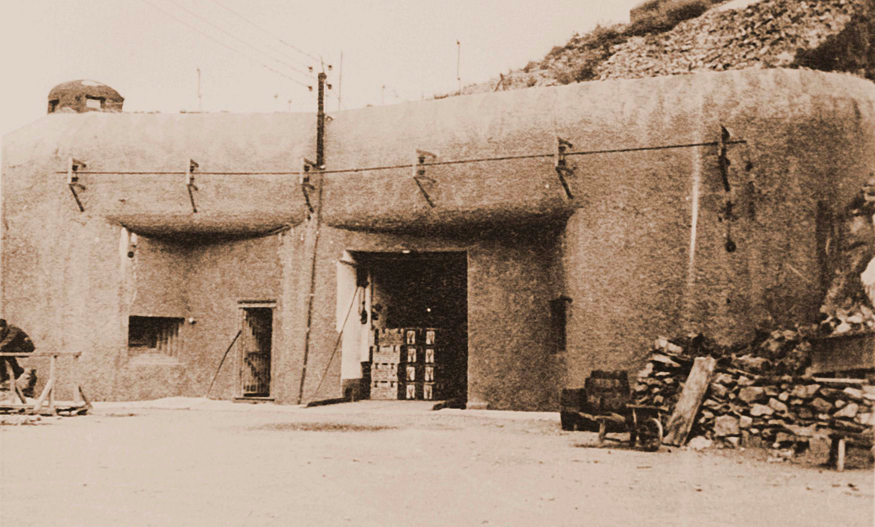 Ligne Maginot - AGAISEN (AN) - E03 - (Ouvrage d'artillerie) - L'entrée - Inconnu