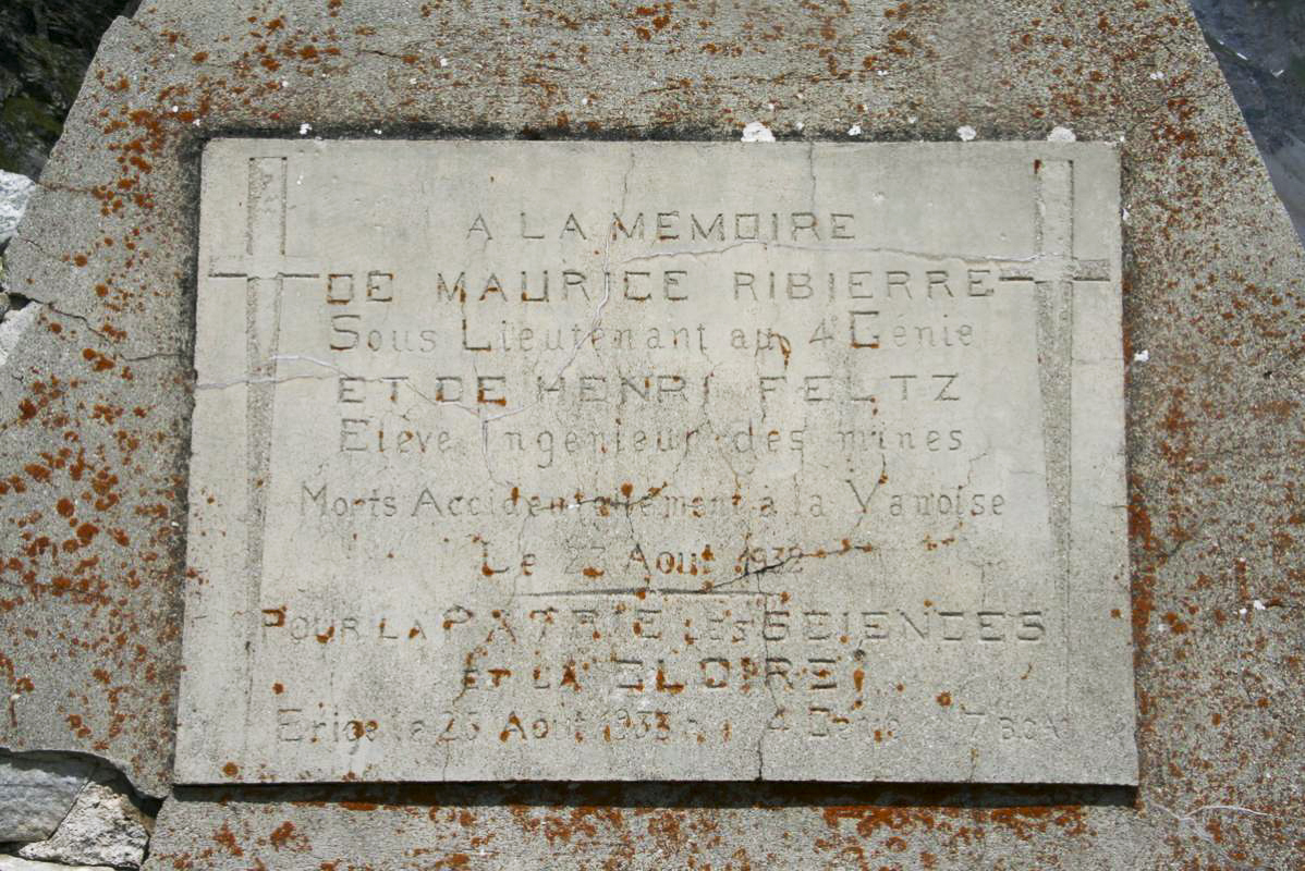 Ligne Maginot - VANOISE - (Ouvrage d'infanterie) - A proximité de l'ouvrage, un monument - Alain Perouffe