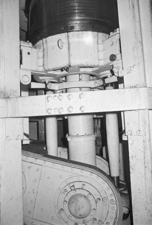 Ligne Maginot - MONTE GROSSO (MG) - E02 - (Ouvrage d'artillerie) - Bloc 5
Contrepoids de la tourelle de 75mm - Alain LOVINY
