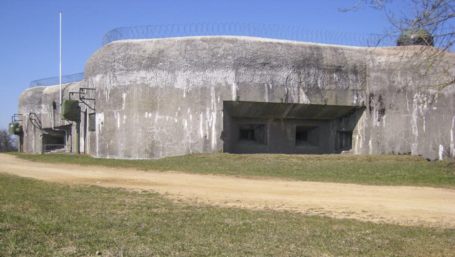 Ligne Maginot - BOIS DU FOUR - A5 - (Ouvrage d'infanterie) - Chambre de tir Est - Pruzsina jerome