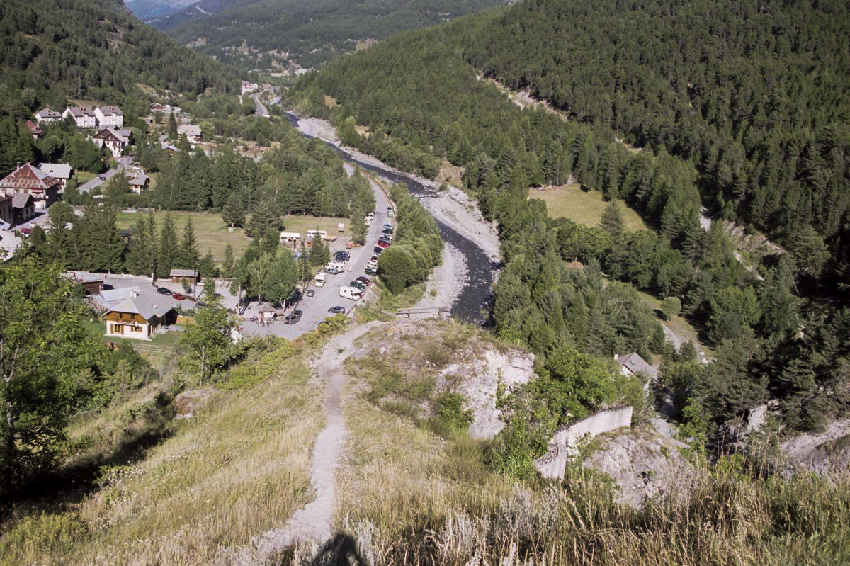 Ligne Maginot - FORT QUEYRAS 1 - (Blockhaus pour arme infanterie) - Au premier plan à droite le couloir inachevé - Michal Prasil