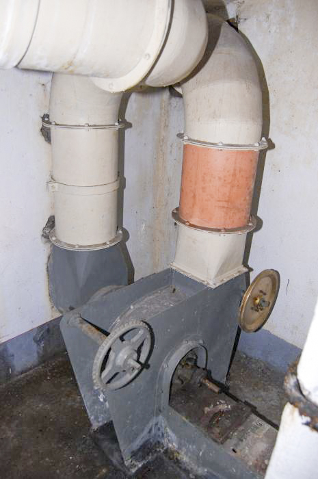 Ligne Maginot - ANCIEN CAMP - (Abri) - Ventilateur d'extraction d'air - Michal Prasil