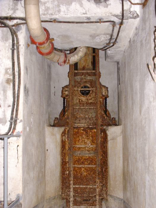 Ligne Maginot - CATTENOM - O20 - (Observatoire d'artillerie) - Bas de la cloche VP - Pascal LAMBERT