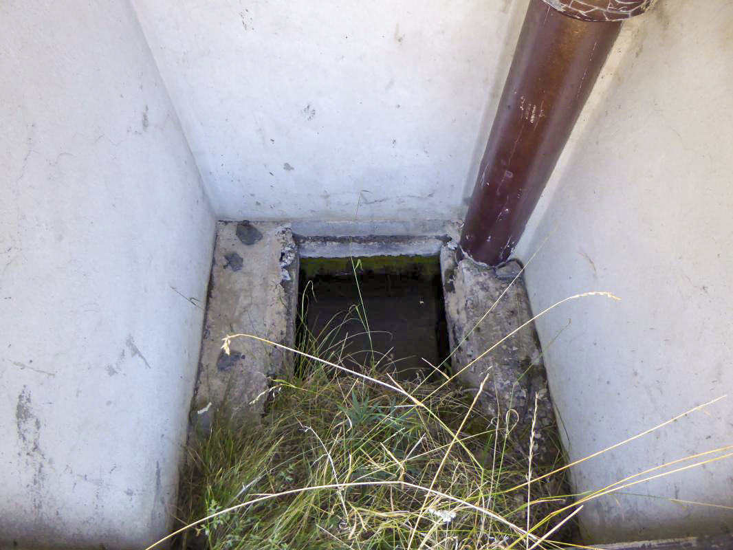 Ligne Maginot - NORD OUEST DE FONTVIVE (NOF) - (Abri) - WC extérieur - ELLENA - CUNY