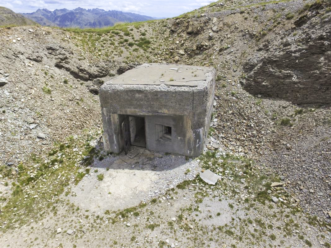 Ligne Maginot - GRANGES COMMUNES - (Ouvrage d'infanterie) - Bloc 1 - ELLENA-CUNY