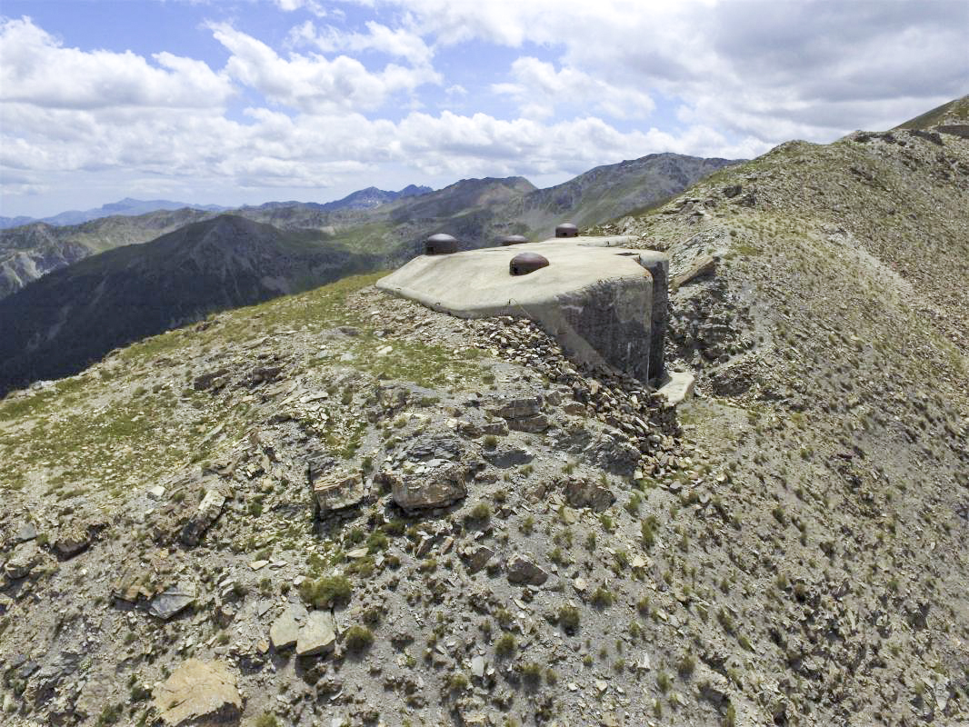 Ligne Maginot - GRANGES COMMUNES - (Ouvrage d'infanterie) - Bloc 2 - ELLENA-CUNY