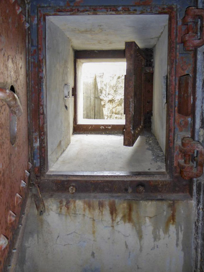 Ligne Maginot - GRANGES COMMUNES - (Ouvrage d'infanterie) - Issue de secours - ELLENA-CUNY