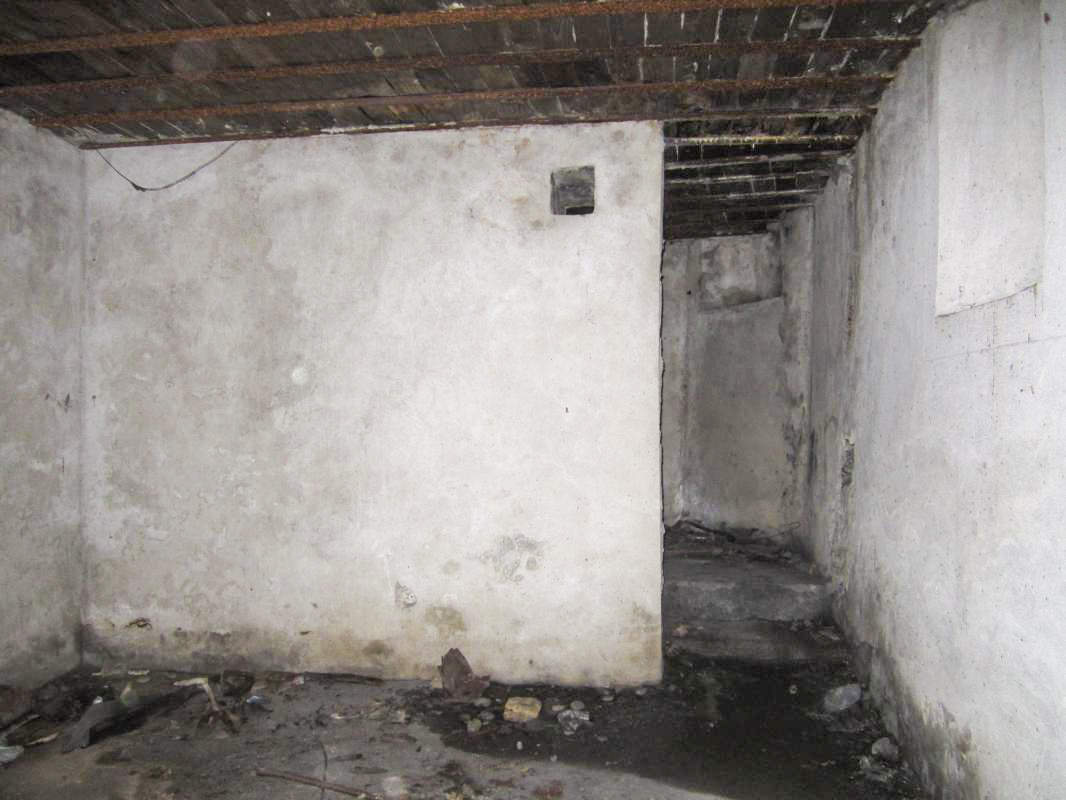 Ligne Maginot - 3 - UNTERJAEGERHOF - ROUTE DU WALDHOF - (Casemate d'infanterie - Simple) - Chambrée ou P.C, accès à la chambre de tir FM nord-est - Les Gardiens du Rhin