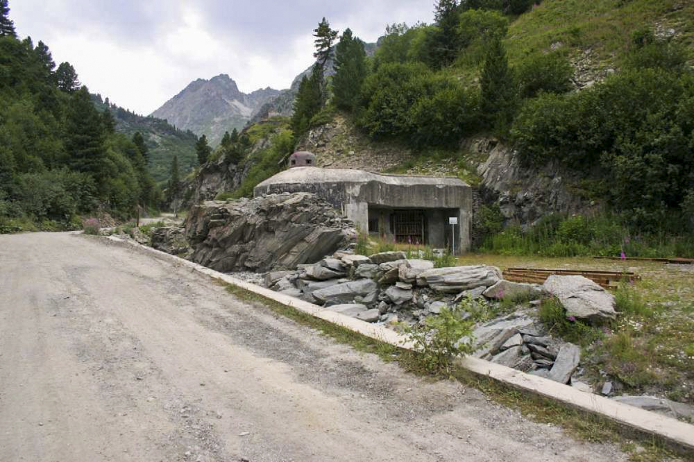 Ligne Maginot - LAVOIR - (Ouvrage d'artillerie) - Entrée munitions - ZEIG Marc