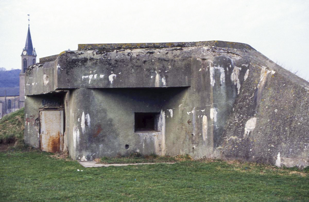 Ligne Maginot - SENTZICH - CB8 - (Blockhaus pour canon) - En 1992 - Valentin Hemmert
