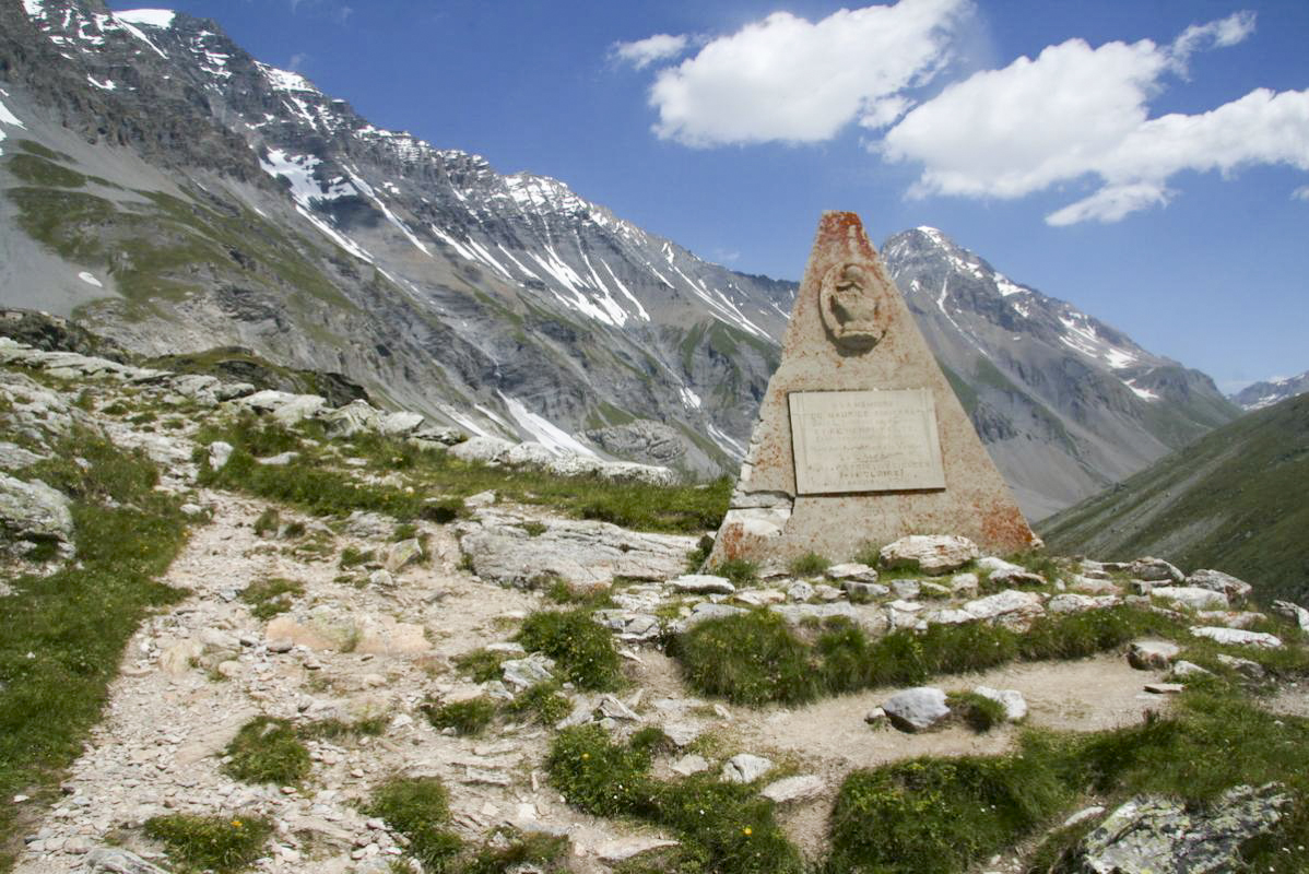 Ligne Maginot - VANOISE - (Ouvrage d'infanterie) - A proximité de l'ouvrage, un monument - Alain Perouffe