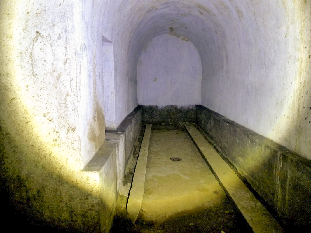 Ligne Maginot - BREHAIN OUEST (C2 DE L'OUVRAGE DE BREHAIN) - (Casemate d'infanterie - Simple) - L'embryon de galerie devant relier la casemate à l'ouvrage de Bréhain - Sylvie Laure LAMBERT