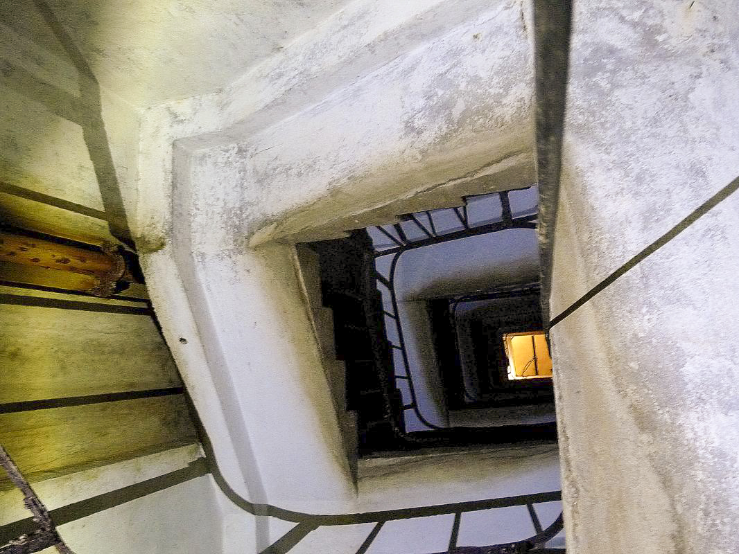 Ligne Maginot - BREHAIN OUEST (C2 DE L'OUVRAGE DE BREHAIN) - (Casemate d'infanterie - Simple) - Le puits menant vers la partie souterraine de ce qui devait être un bloc relié à l'ouvrage de Bréhain - Sylvie Laure LAMBERT