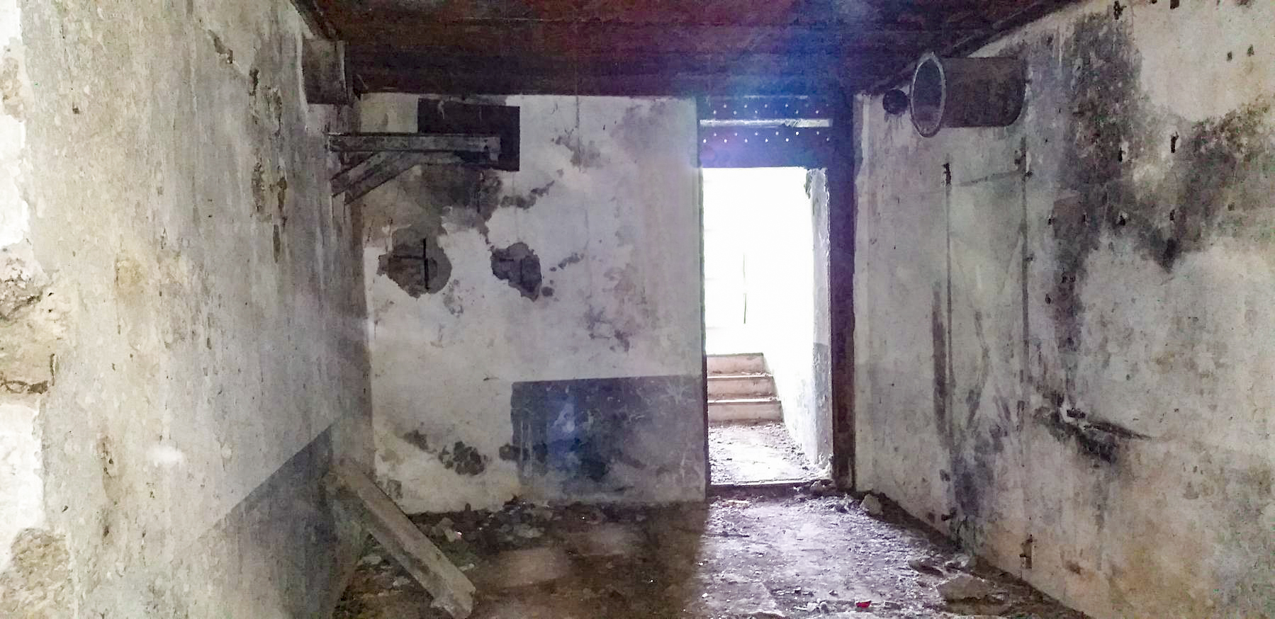 Ligne Maginot - 27BIS/3 - OBERWEIDT - (Casemate d'infanterie - double) - Local de l'entrée (filtres et ventilation) - G.Fuchs