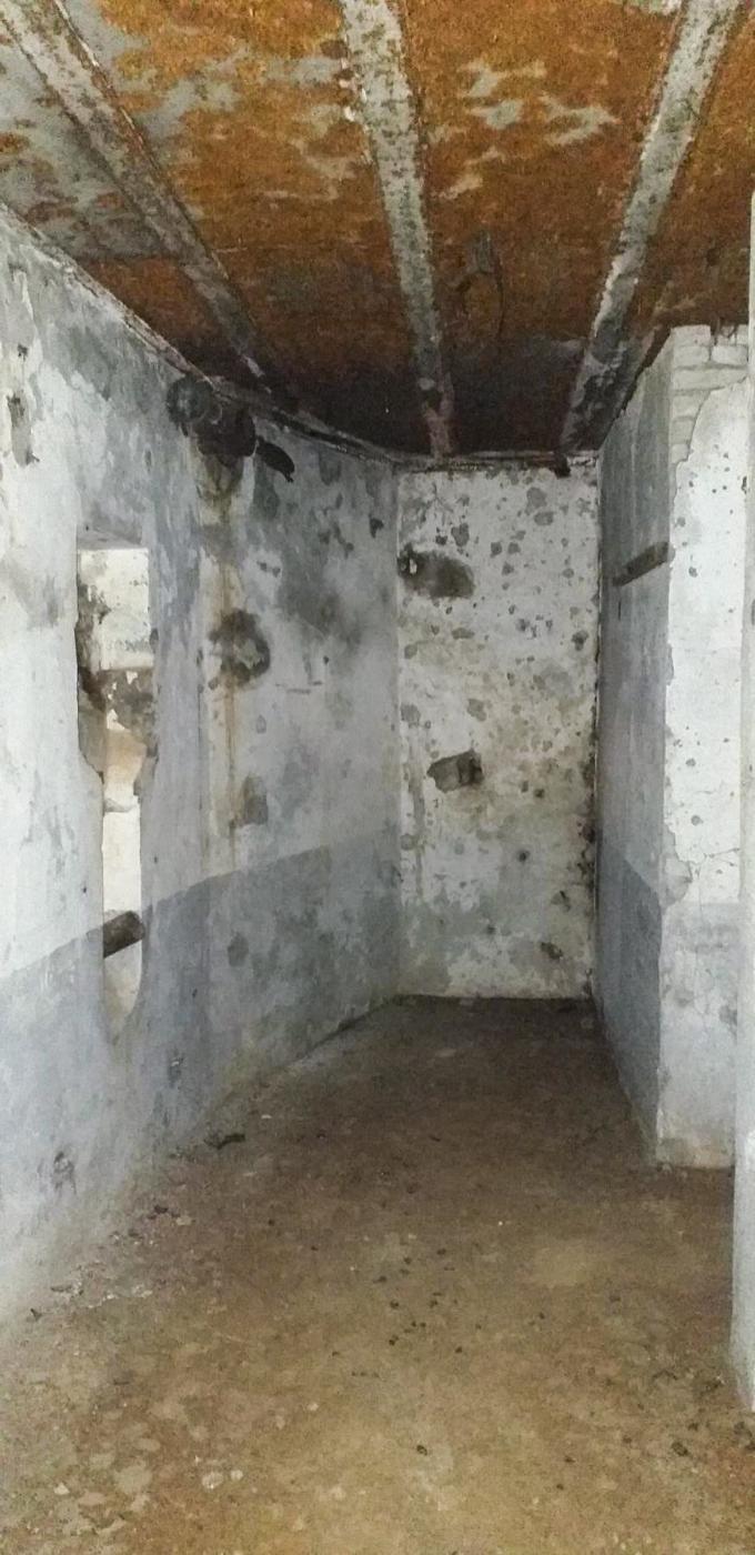 Ligne Maginot - 27BIS/3 - OBERWEIDT - (Casemate d'infanterie - double) - A gauche créneau FM, à droite chambre de repos - G.Fuchs