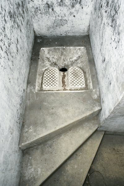 Ligne Maginot - CHARMAIX - (Central téléphonique isolé) - Les latrines - ZEIG Marc