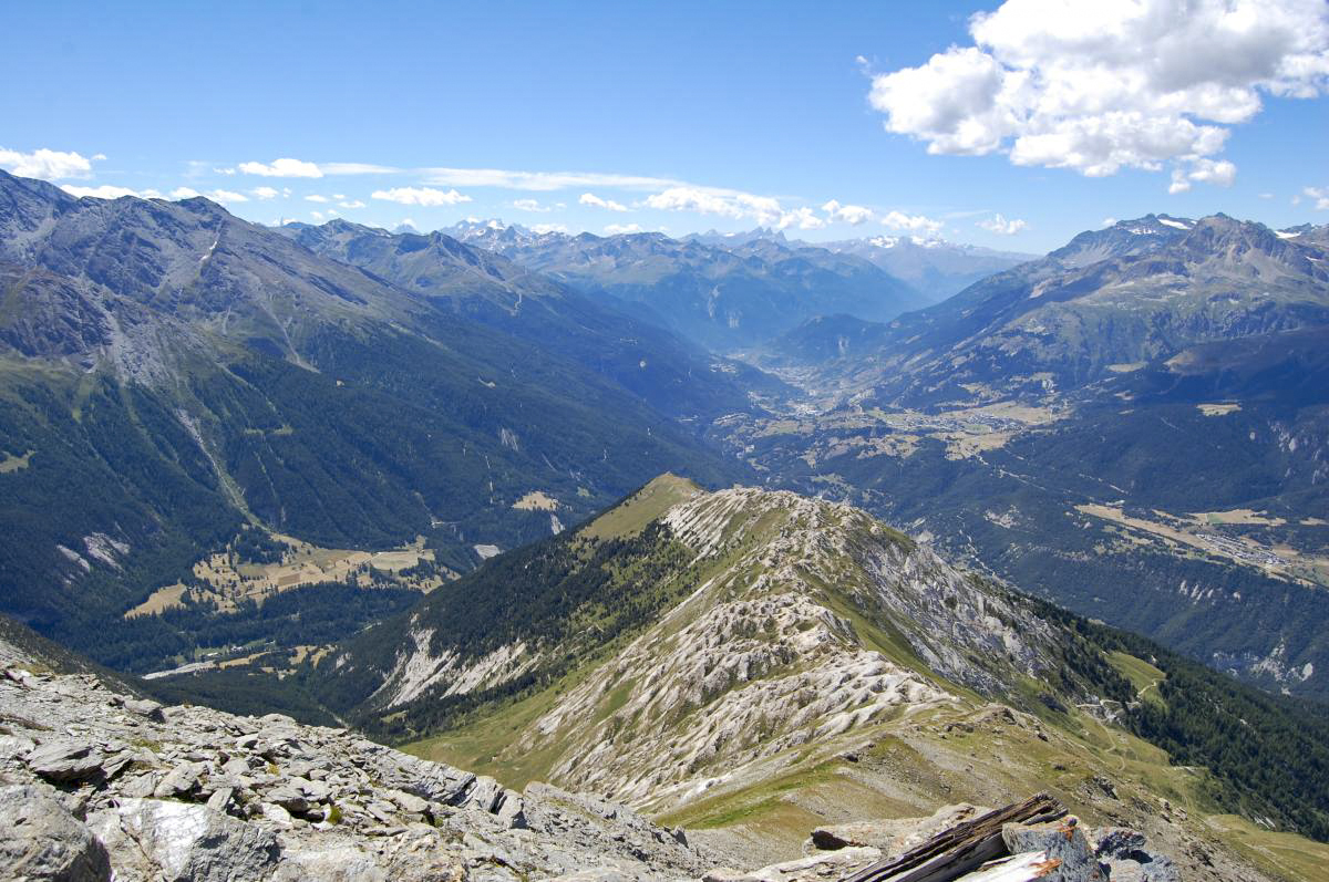Ligne Maginot - MONT FROID OUEST - (Blockhaus pour arme infanterie) - La Maurienne
Au premier plan la crête du Général Sarret, au fond Modane - Michal Prasil