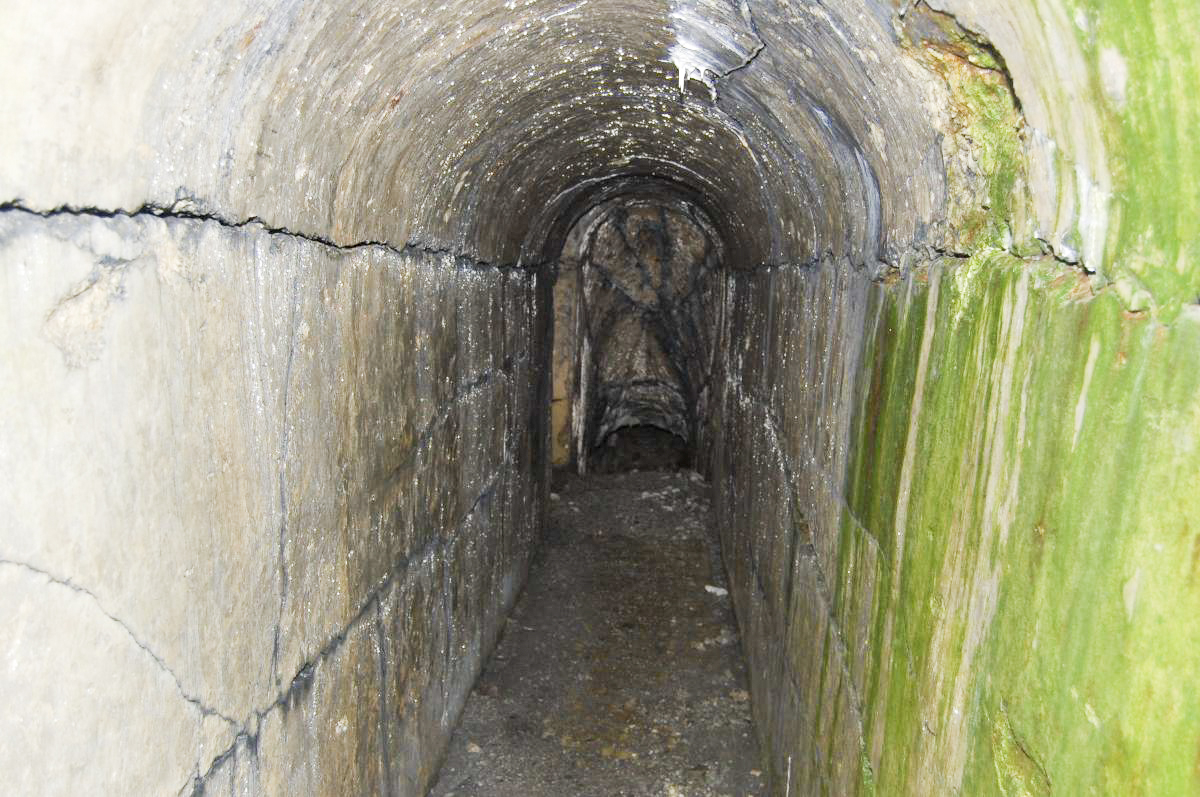 Ligne Maginot - REVETS - (Ouvrage d'infanterie) - Couloir du bloc 2 - Michal Prasil