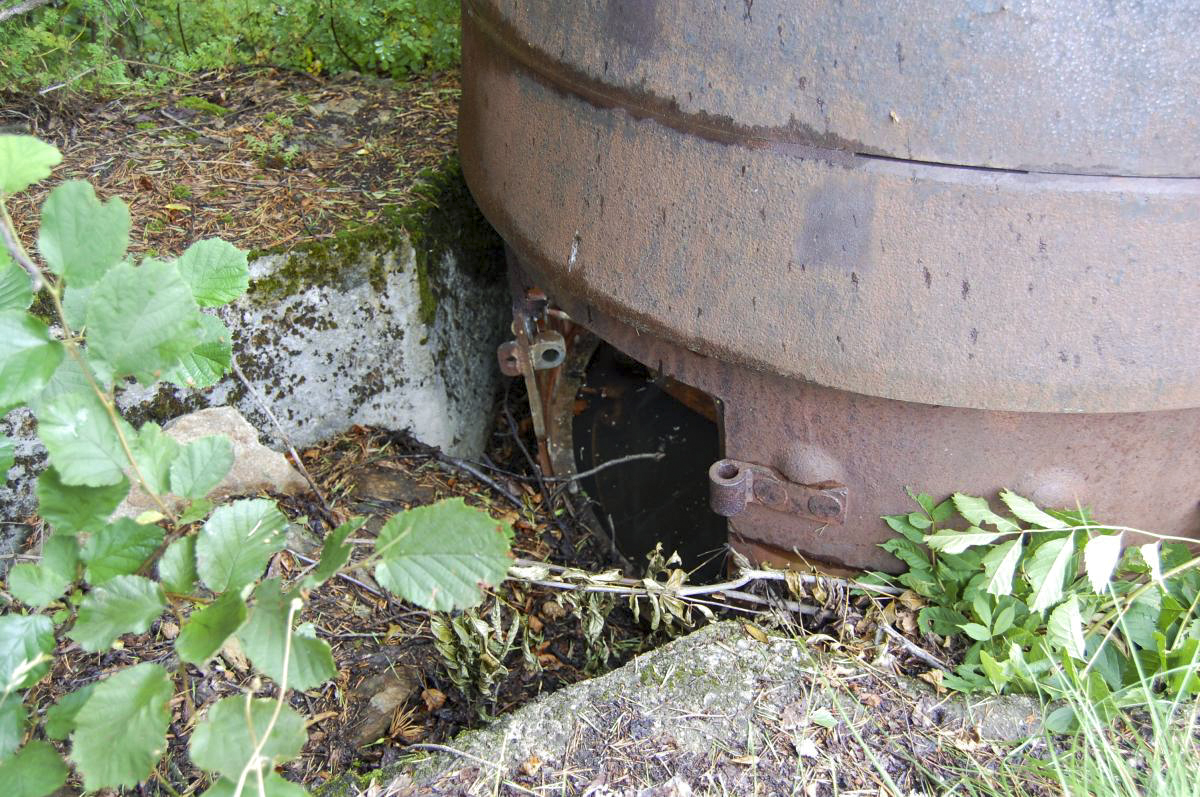 Ligne Maginot - AMODON (TD N° 600) - (Cuve pour arme d'infanterie) - Trappe d'accès inférieur - Michal Prasil