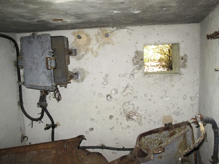 Ligne Maginot - AMODON - (Observatoire d'infanterie) - Boite de coupure et créneau Sud-Est - ARMAND Patrick