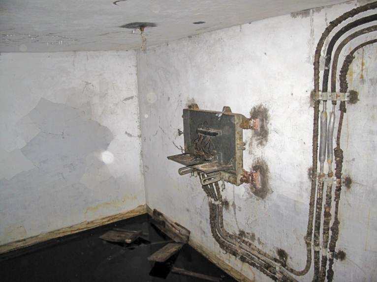 Ligne Maginot - AMODON - (Abri) - Central téléphonique - ARMAND Patrick
