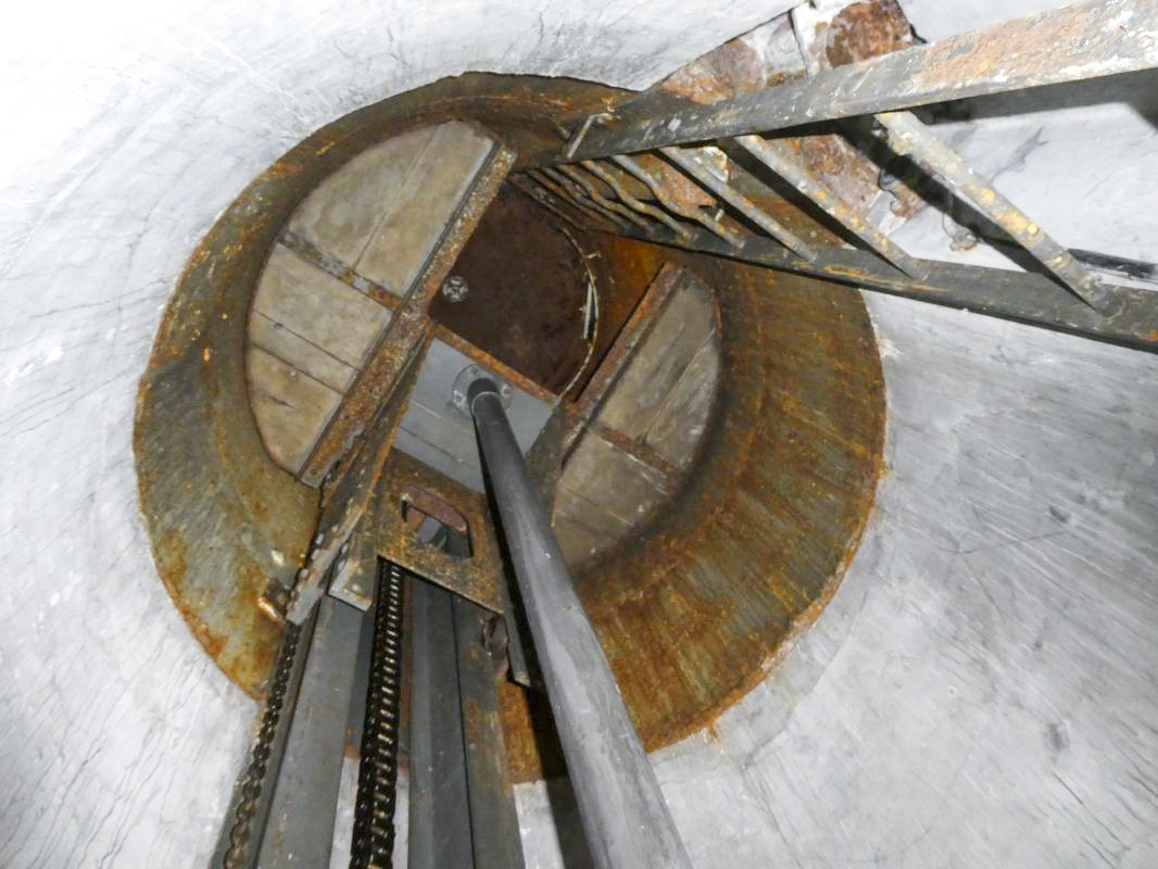 Ligne Maginot - ANNEXE DE SAINT ANTOINE - (Casemate d'infanterie - Simple) - Cloche GFM  - ELLENA - CUNY