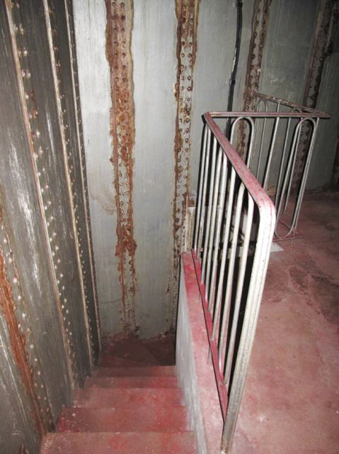 Ligne Maginot - ANNEXE DE SAINT ANTOINE - (Casemate d'infanterie - Simple) - Accés vers l'étage inférieur - ARMAND Patrick