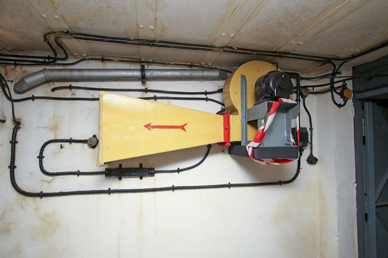 Ligne Maginot - BOIS KARRE - A12 - (Ouvrage d'infanterie) - Groupe moto-ventilateur air neuf de la chambre de tir - GRUBER Franck